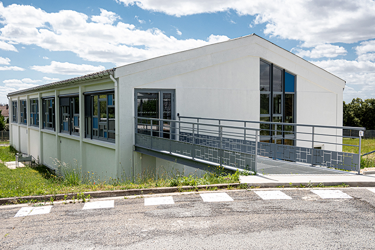 Inauguré le 30 mai 2024, Tekhnè, le centre de formation du Cérib, va permettre aux apprenants d’acquérir, entre autres, des connaissances autour du matériau béton. [©ACPresse]