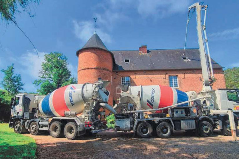 SNBP. Pompage à travers une fenêtre de toit.