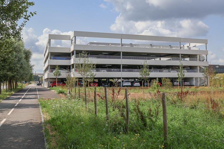 Réalisé par Gagnepark, le nouveau parking Silo du Groupe Hospitalier Nord Essonne à Orsay comprend 230 places de stationnement réparties sur 4 niveaux. [©Gagnepark]