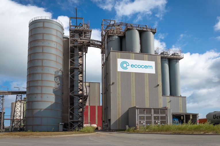 Au premier semestre 2025, Ecocem lancera la construction d’une unité de production dédiée à la technologie Act sur son site de Dunkerque [©Ecocem]