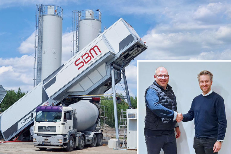 Ecla-Industries devient le distributeur exclusif pour la France de SBM. A gauche, Emmanuel Cordary, directeur d’Ecla-Industries. A droite, Alexander Kraus, responsable commercial de SBM. [©SBM/Ecla-Industries]